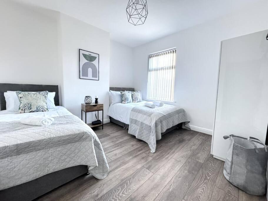 Stylish Home In York - Free Wifi & Parking - Close To Racecourse & City Centre Exterior photo