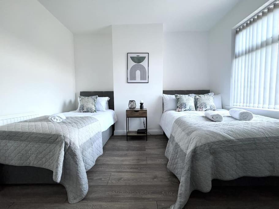 Stylish Home In York - Free Wifi & Parking - Close To Racecourse & City Centre Exterior photo